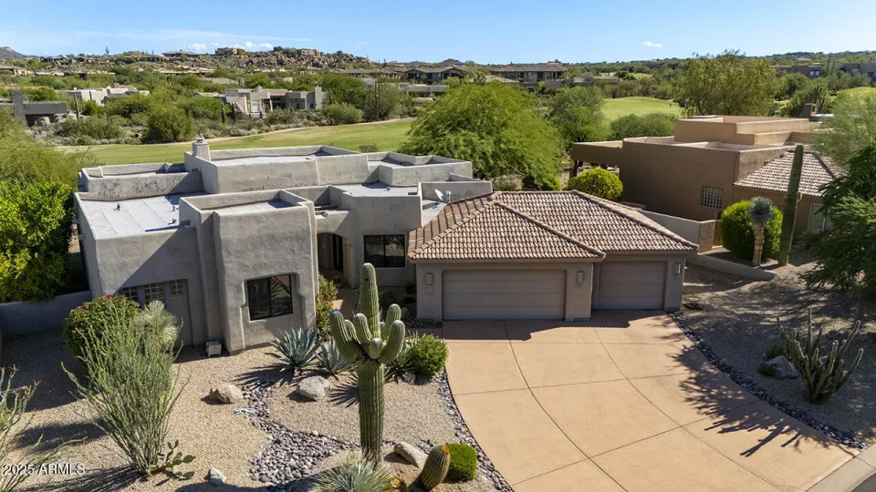 9846 E Hidden Green Drive in Scottsdale, represented by Jordan Dunning